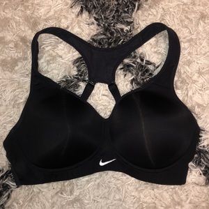 Nike Sports Bra 36B (fits like a M/L)